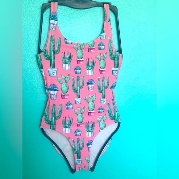 NWOT House of Flynn swimsuit - Picture 1 of 1